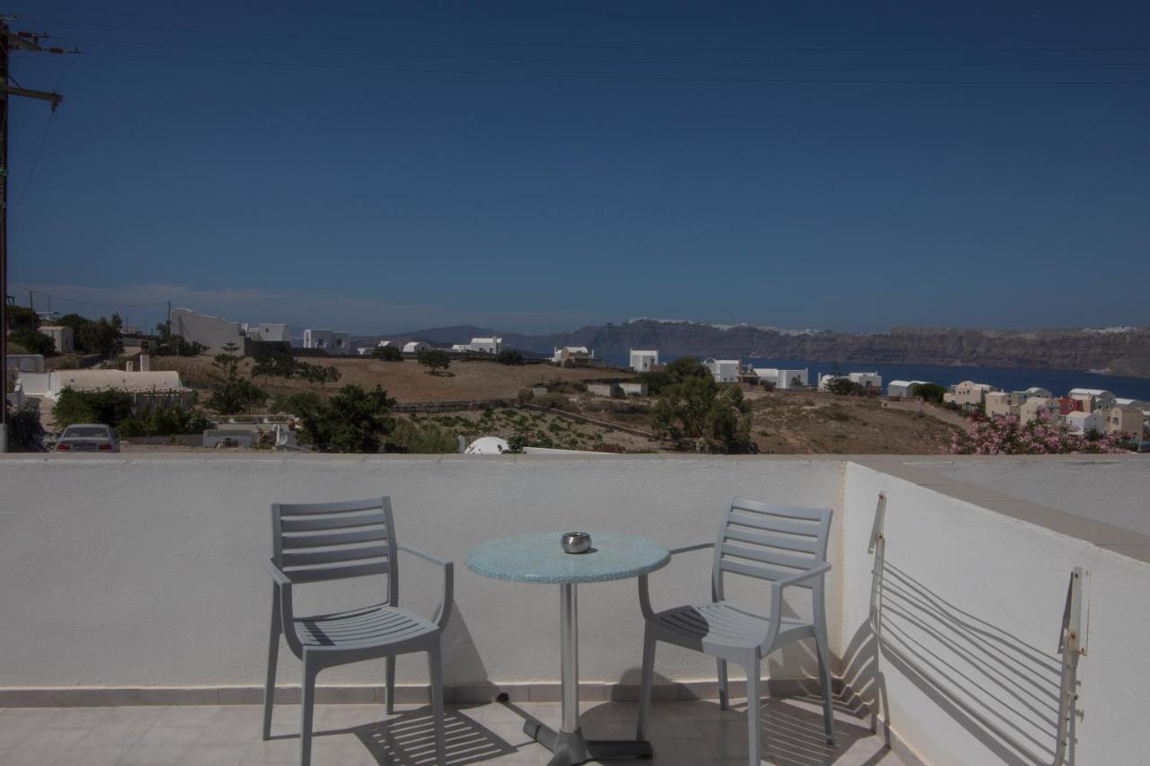 Thira'S Dolphin Aparthotel Akrotiri  Exterior photo