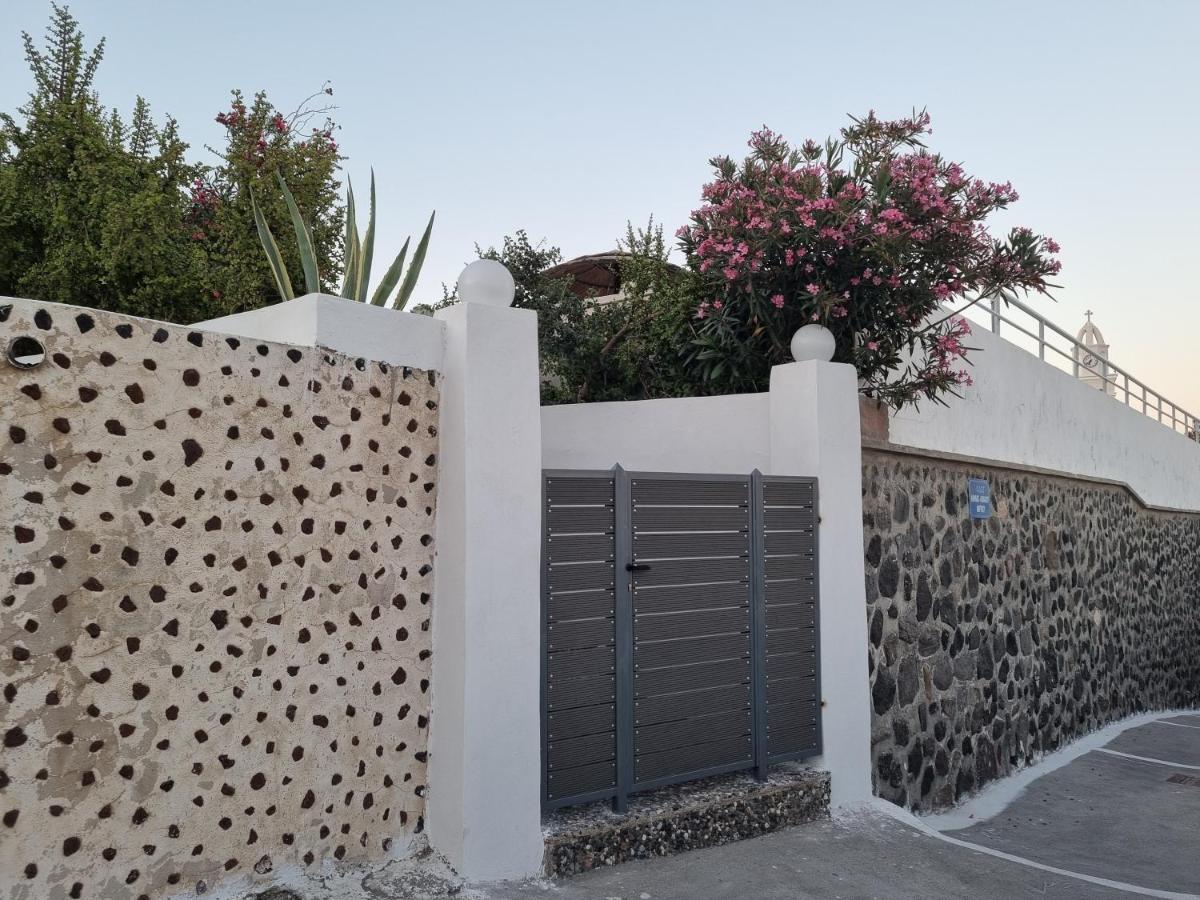 Thira'S Dolphin Aparthotel Akrotiri  Exterior photo