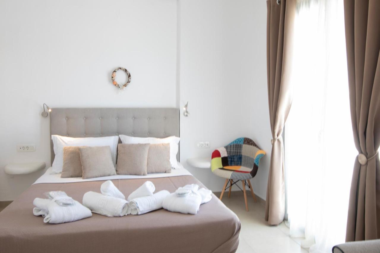 Thira'S Dolphin Aparthotel Akrotiri  Exterior photo