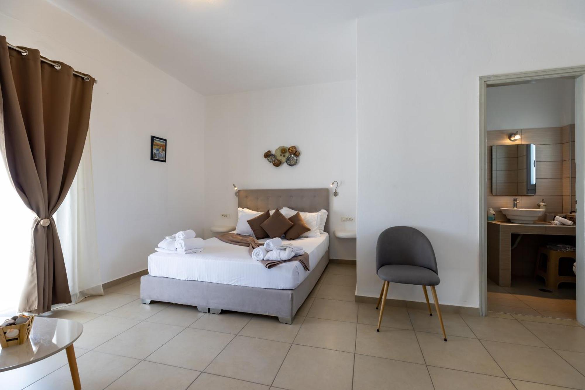 Thira'S Dolphin Aparthotel Akrotiri  Exterior photo