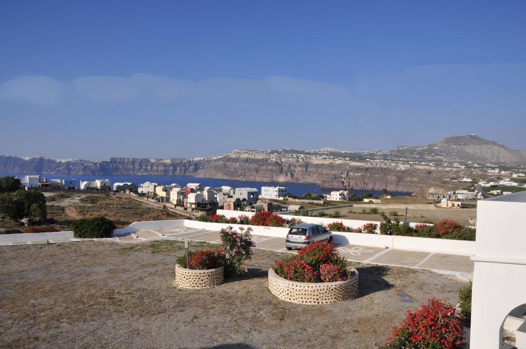 Thira'S Dolphin Aparthotel Akrotiri  Exterior photo